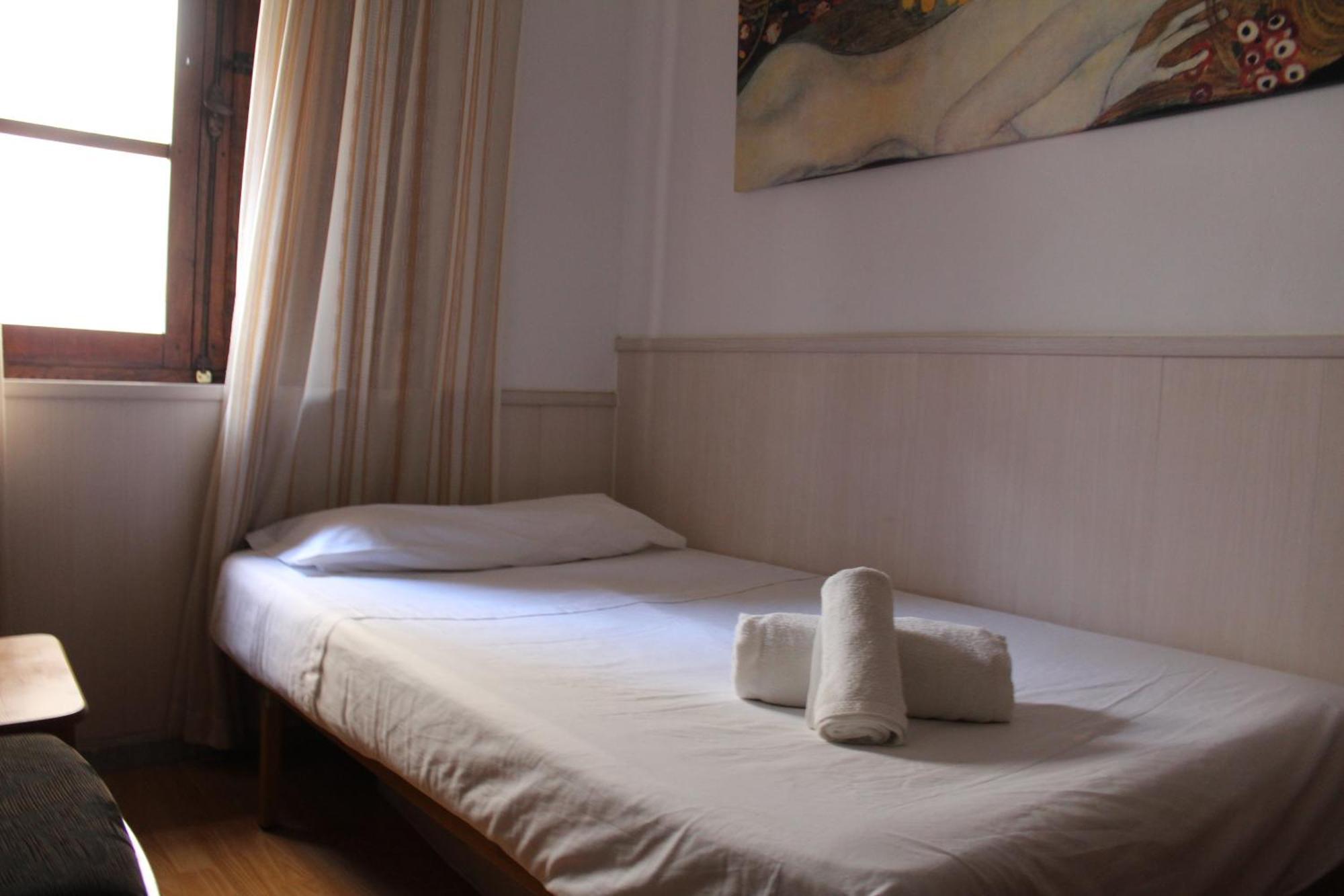 Aires De Gredos/Bajo Appartement Candeleda Buitenkant foto